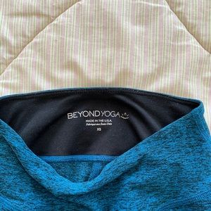 BEYOND YOGA LEGGINGS